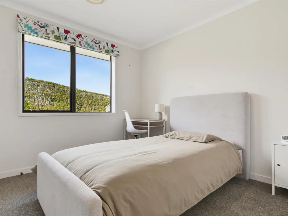 Photos of 640 Esdaile Road