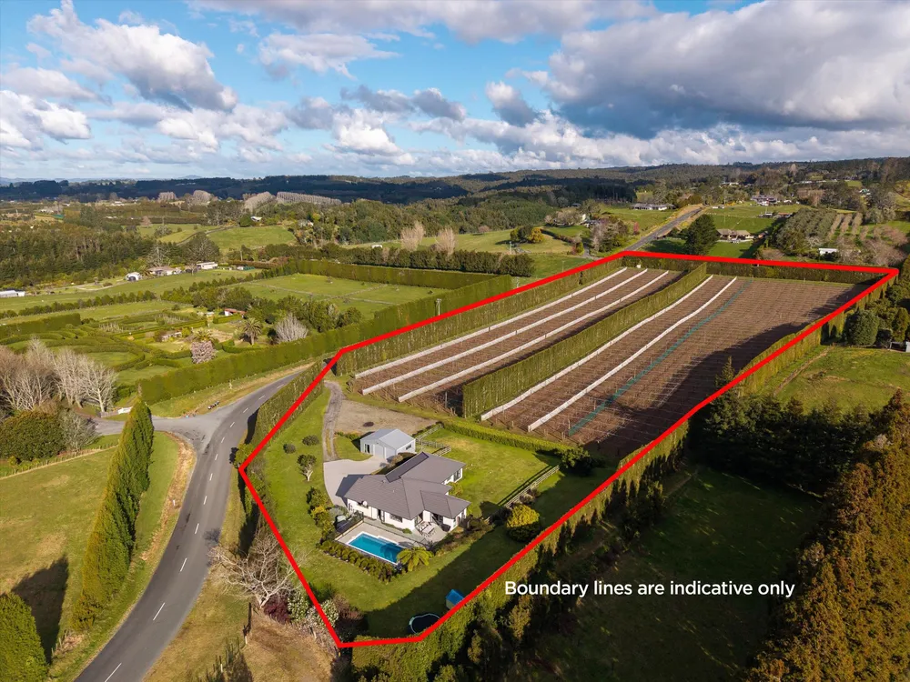 Photos of 640 Esdaile Road