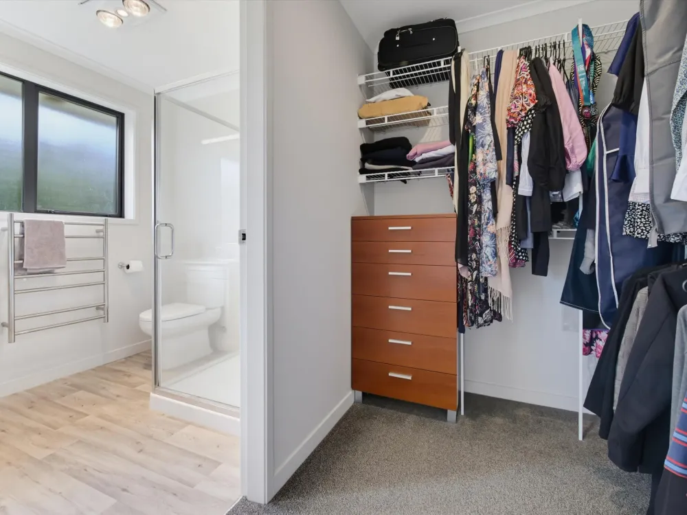 Photos of 640 Esdaile Road