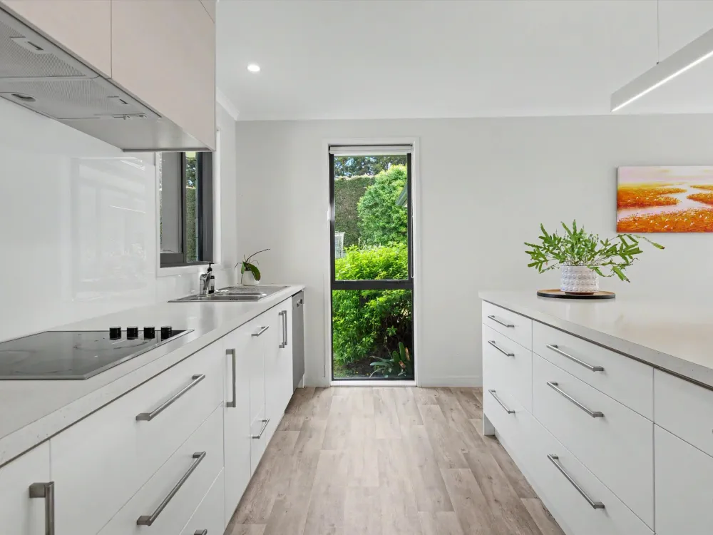 Photos of 640 Esdaile Road