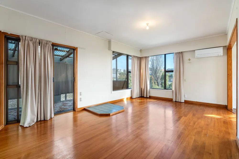 Photos of 32 Eaton Road