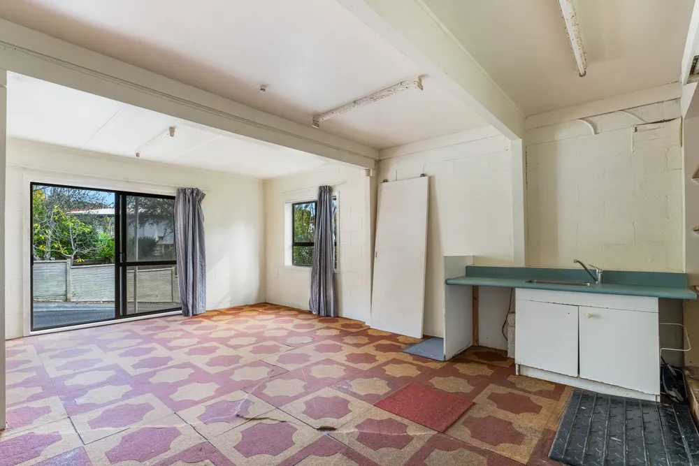 Photos of 32 Eaton Road