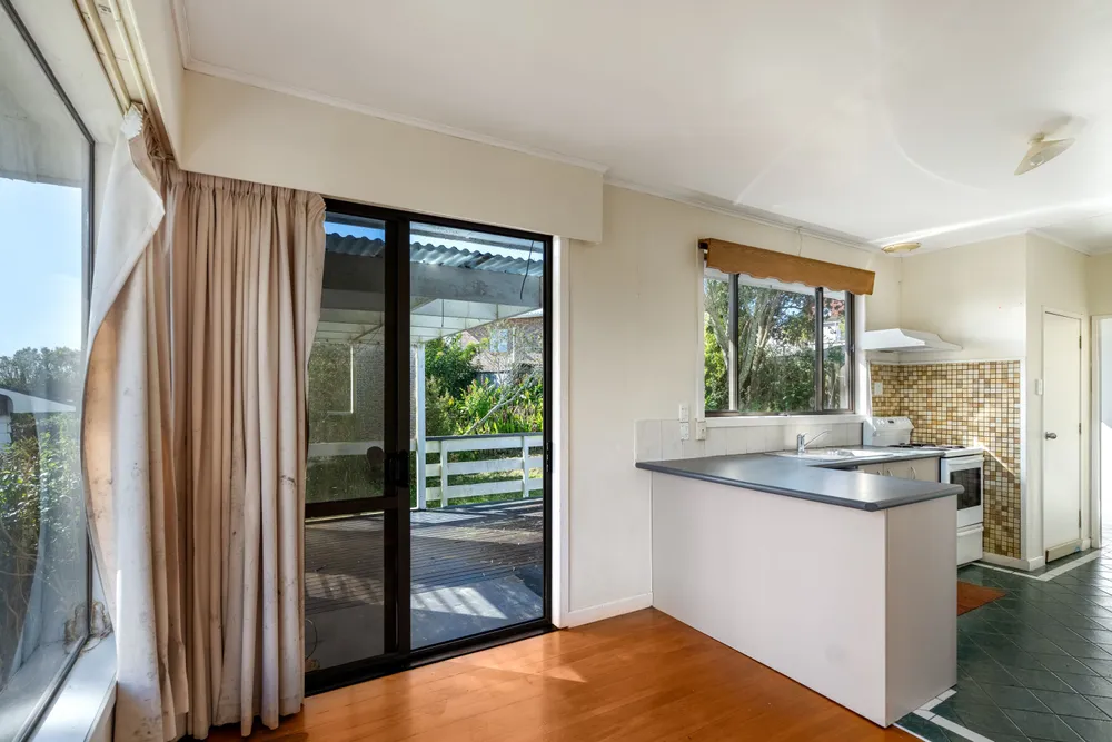Photos of 32 Eaton Road