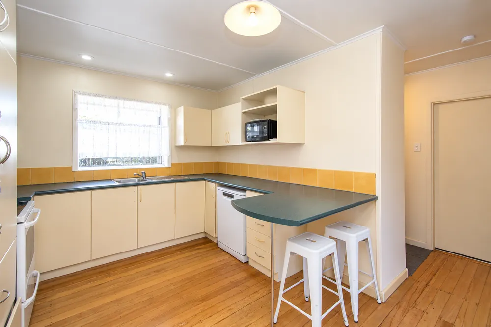 Photos of 15 Manuka Street