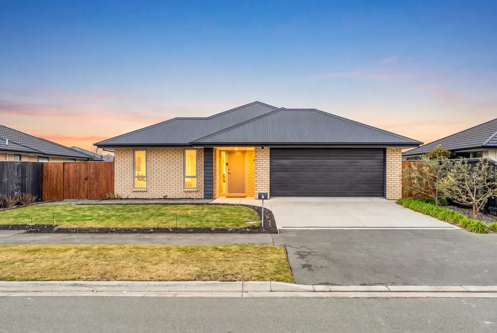 Photos of 7 Petunia Drive