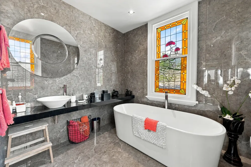Photos of 17 Heaton Rhodes Place