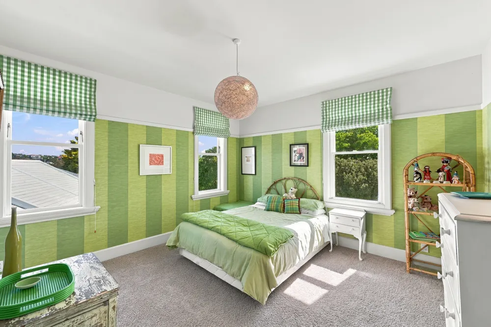 Photos of 17 Heaton Rhodes Place