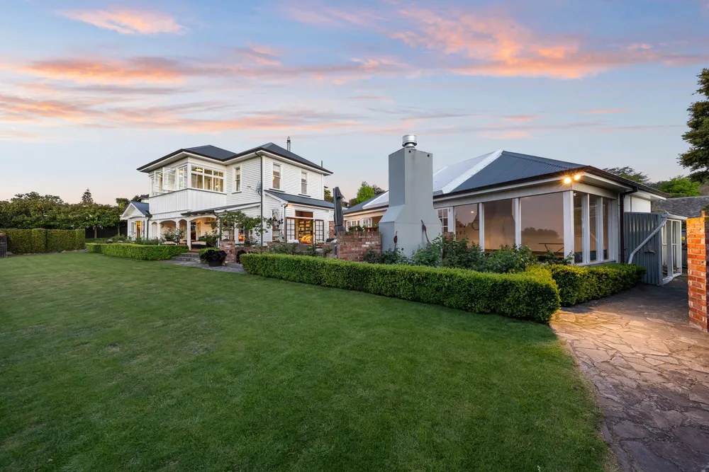 Photos of 17 Heaton Rhodes Place
