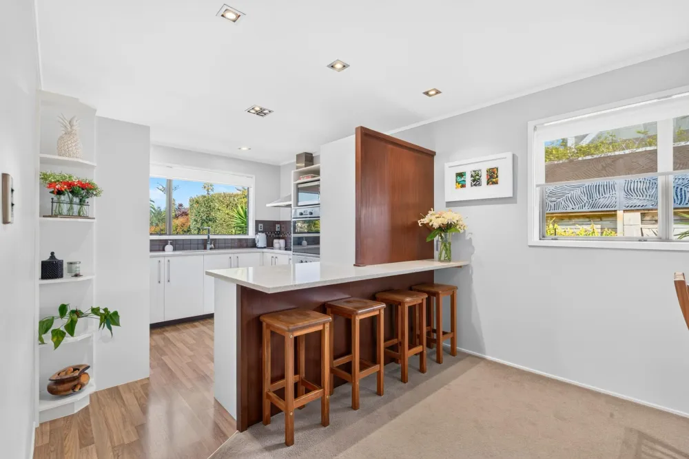Photos of 4 Valdese Rise
