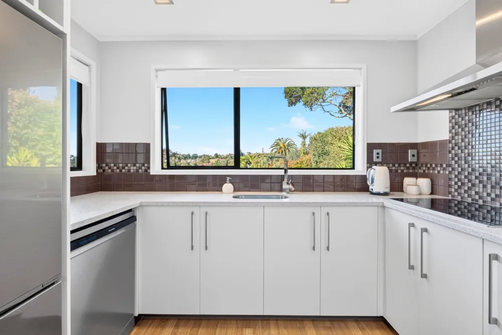 Photos of 4 Valdese Rise