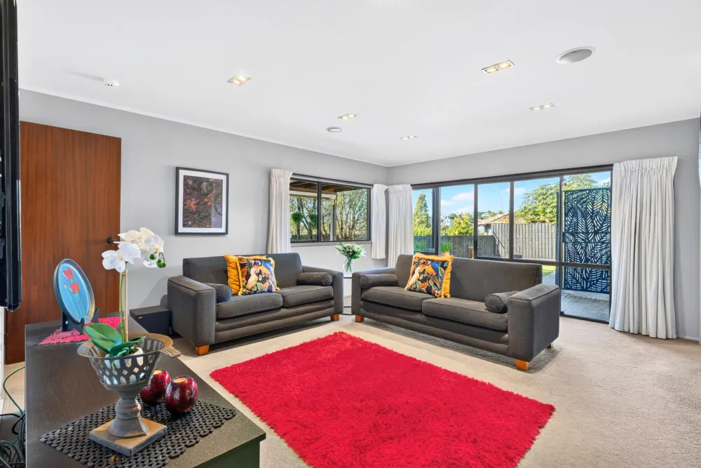 Photos of 4 Valdese Rise