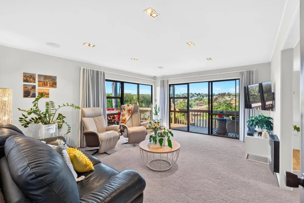 Photos of 4 Valdese Rise