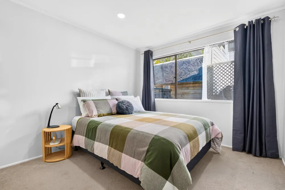 Photos of 4 Valdese Rise