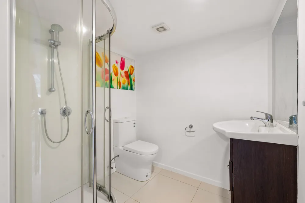 Photos of 32 Hendon Avenue