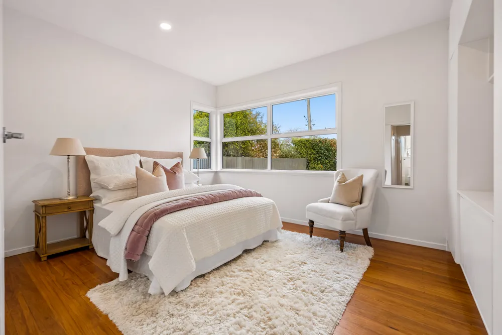 Photos of 32 Hendon Avenue