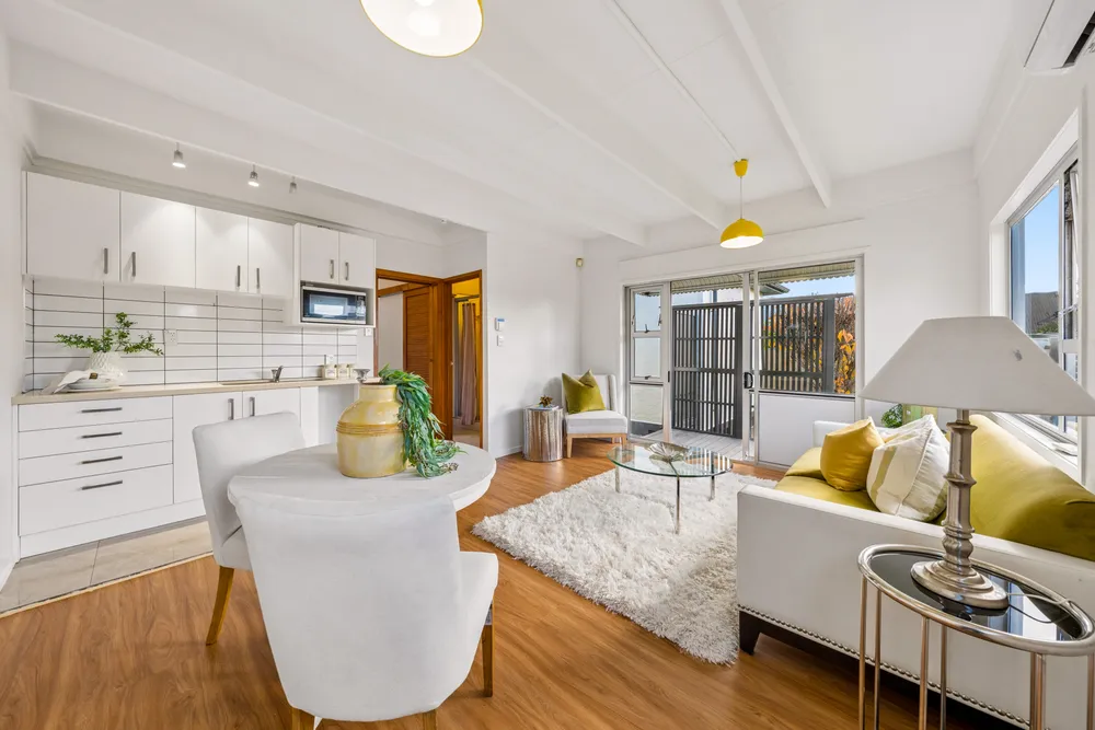 Photos of 32 Hendon Avenue