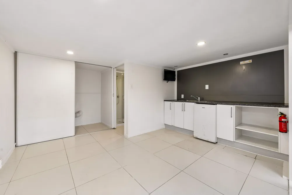 Photos of 32 Hendon Avenue