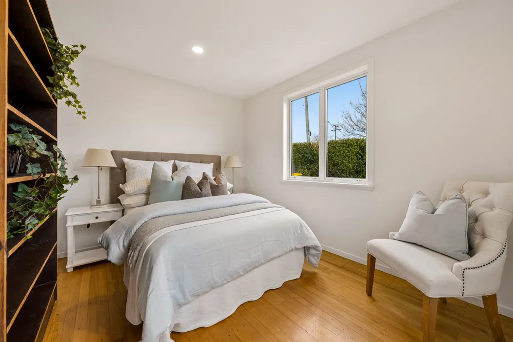 Photos of 32 Hendon Avenue