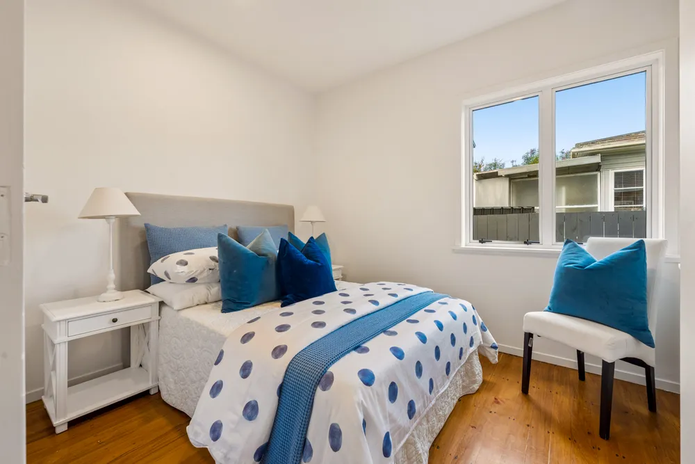 Photos of 32 Hendon Avenue
