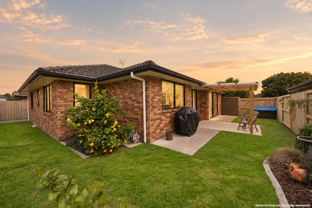 Photos of 24 Parkside Drive