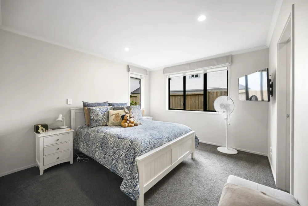 Photos of 24 Parkside Drive