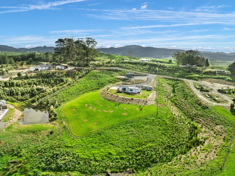 Photos of 607 Baldrock Road