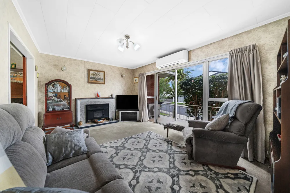 Photos of 1A Barrie Avenue