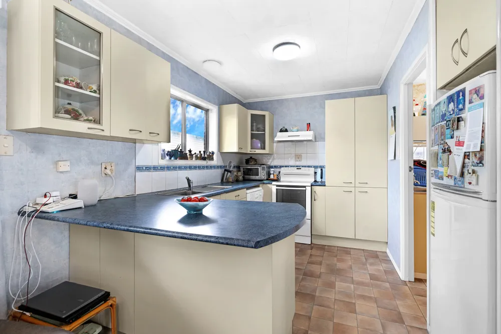 Photos of 1A Barrie Avenue