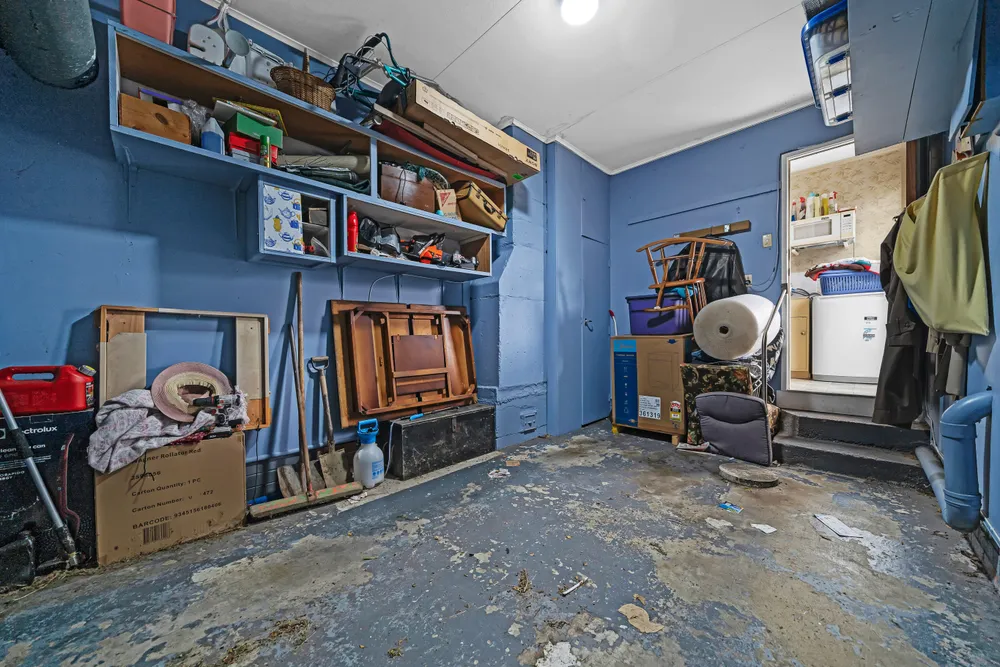 Photos of 1A Barrie Avenue