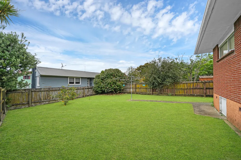Photos of 1A Barrie Avenue