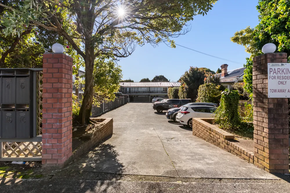Photos of 18/11 Tawera Road