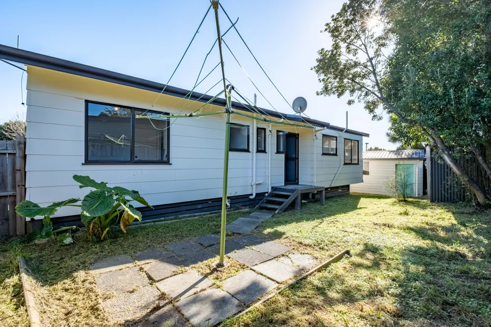 Photos of 17 Bell Road
