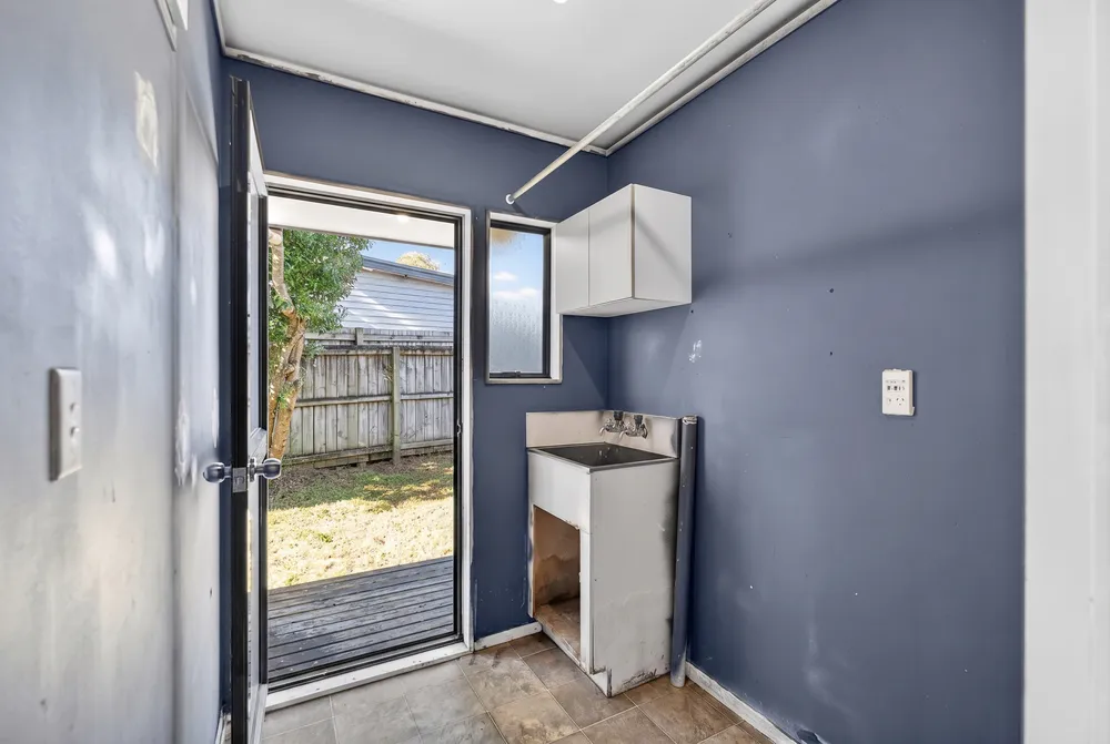 Photos of 17 Bell Road