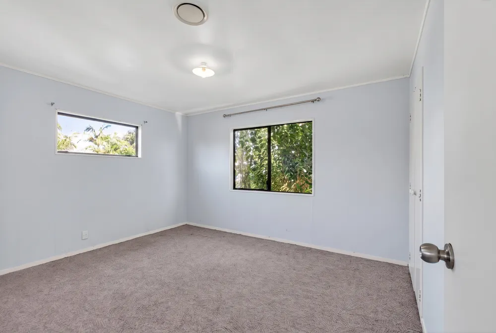 Photos of 17 Bell Road