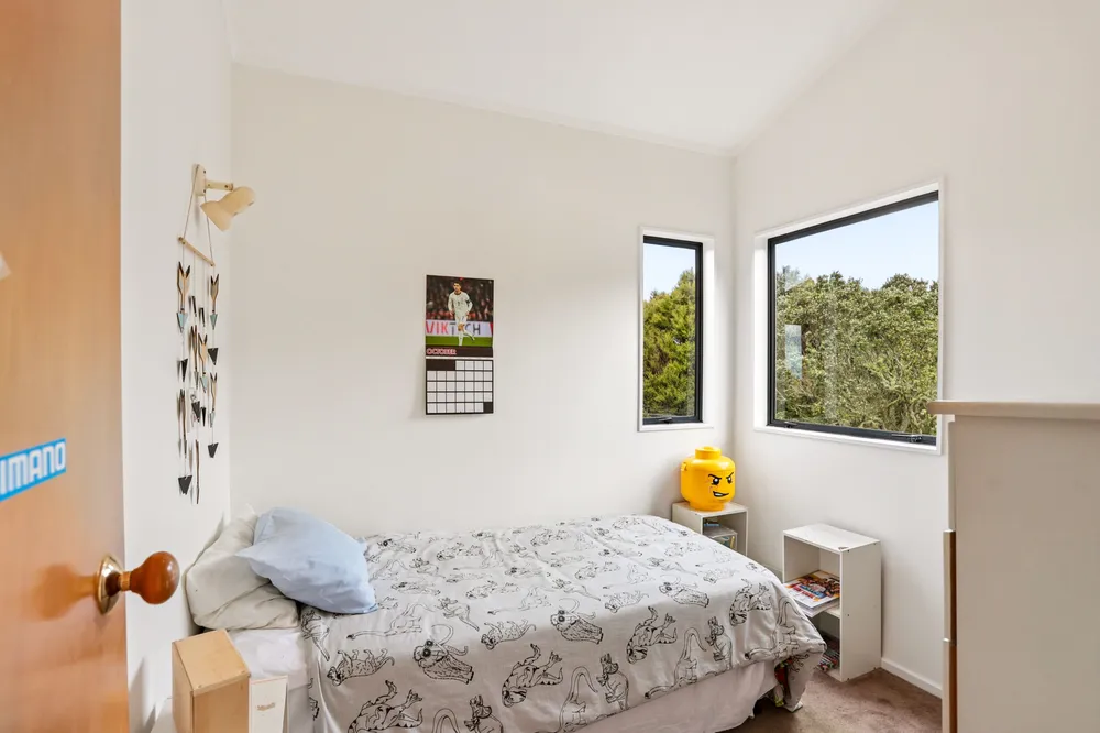 Photos of 31 Rauhuia Crescent