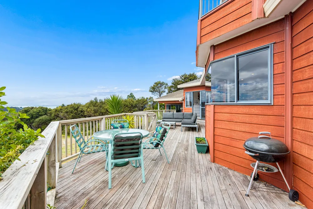 Photos of 31 Rauhuia Crescent