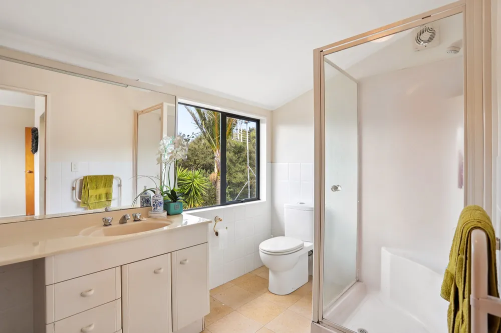 Photos of 31 Rauhuia Crescent
