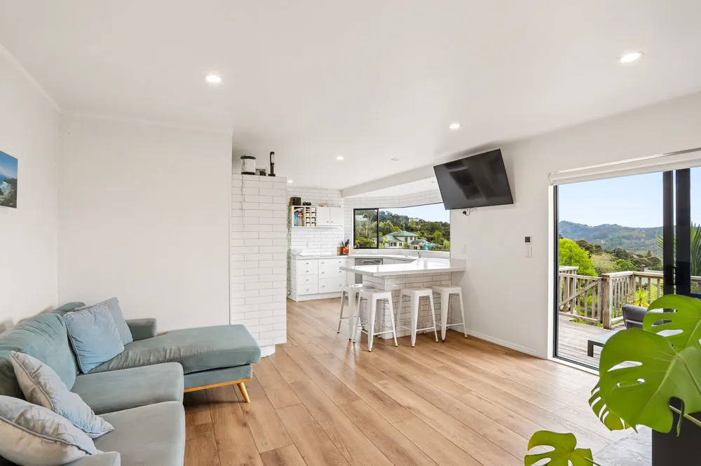 Photos of 31 Rauhuia Crescent