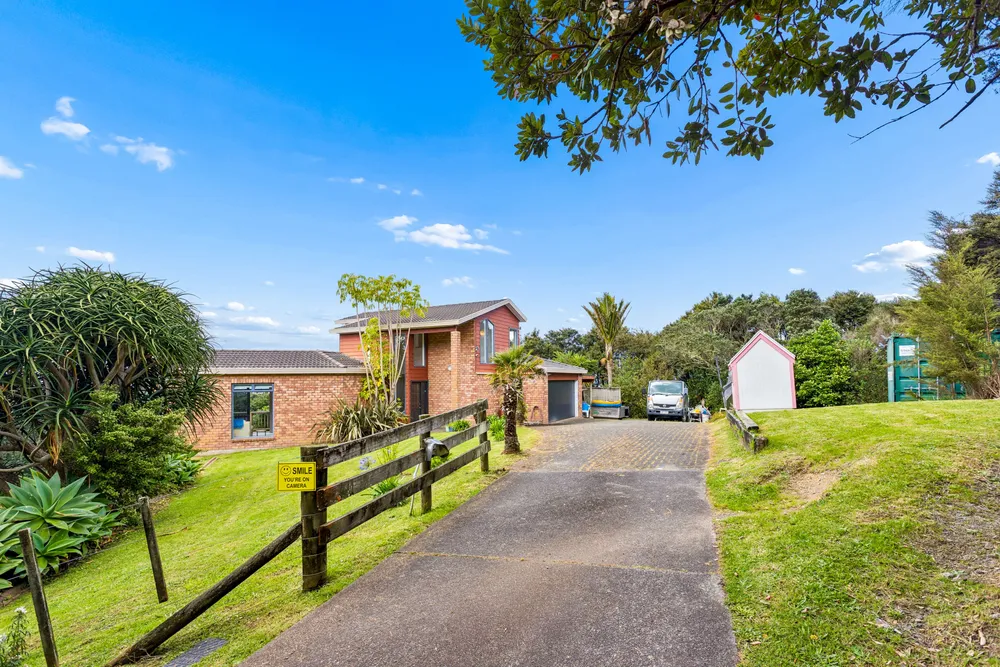 Photos of 31 Rauhuia Crescent