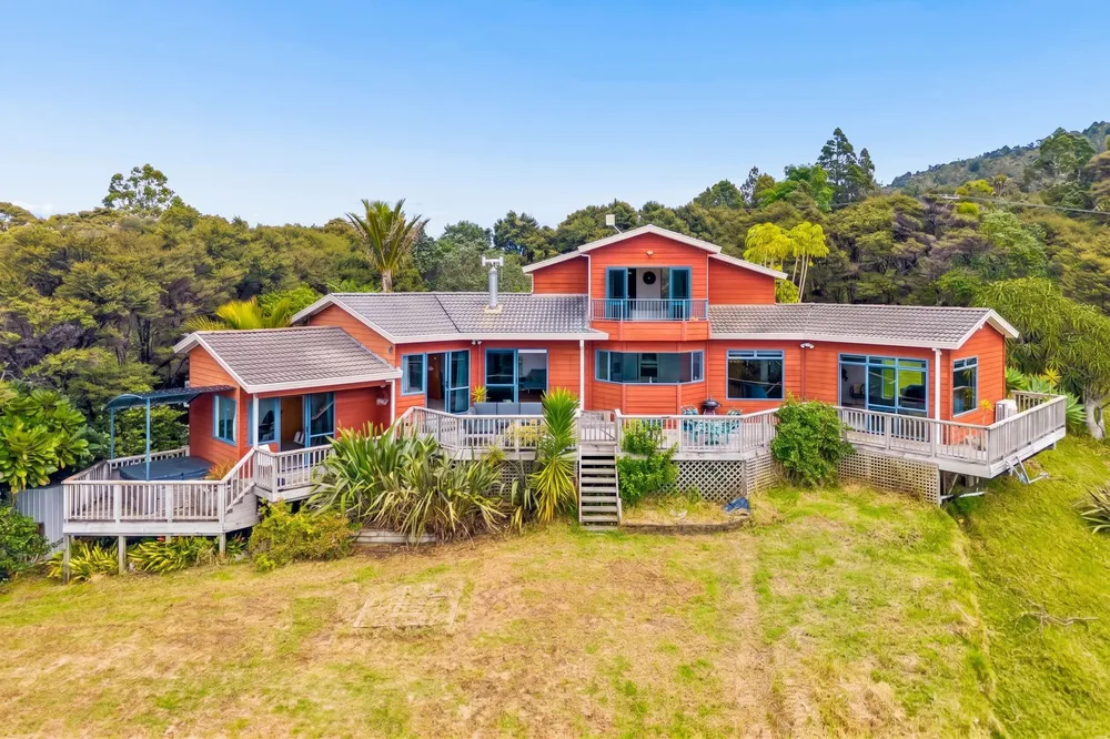 Photo of 31 Rauhuia Crescent, Parau