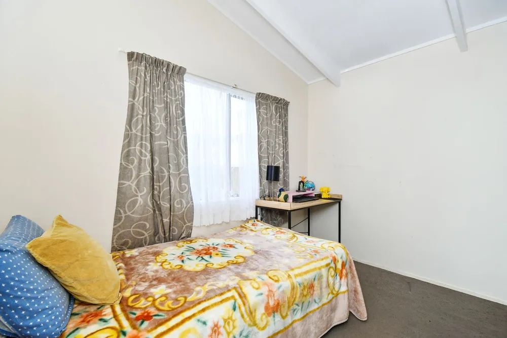 Photos of 2/33 Park Avenue