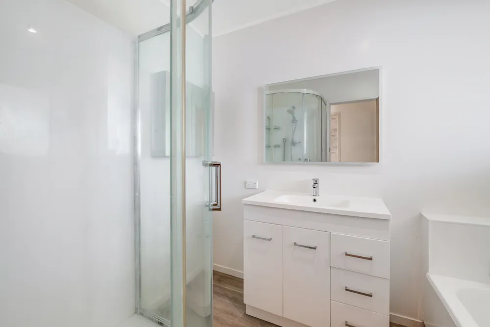 Photos of 54 Holland Road
