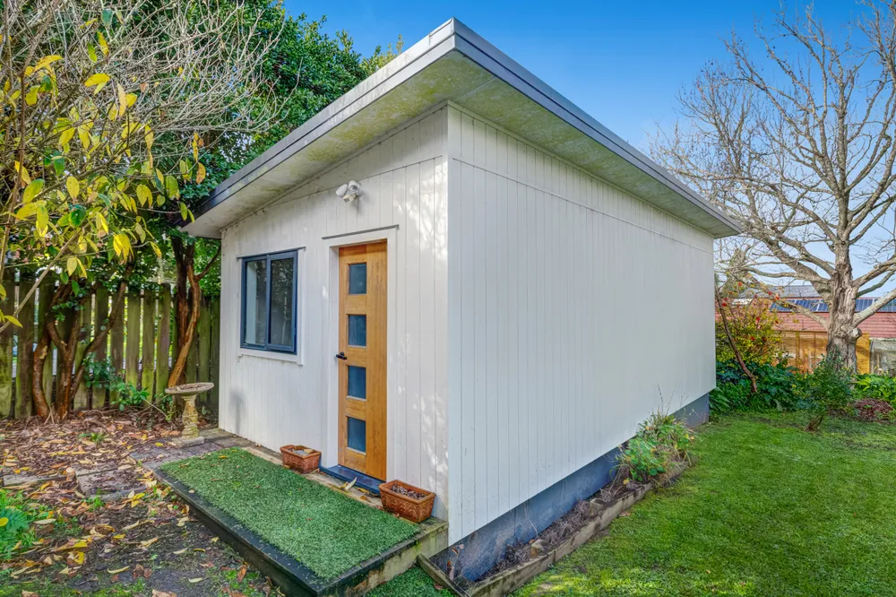 Photos of 54 Holland Road