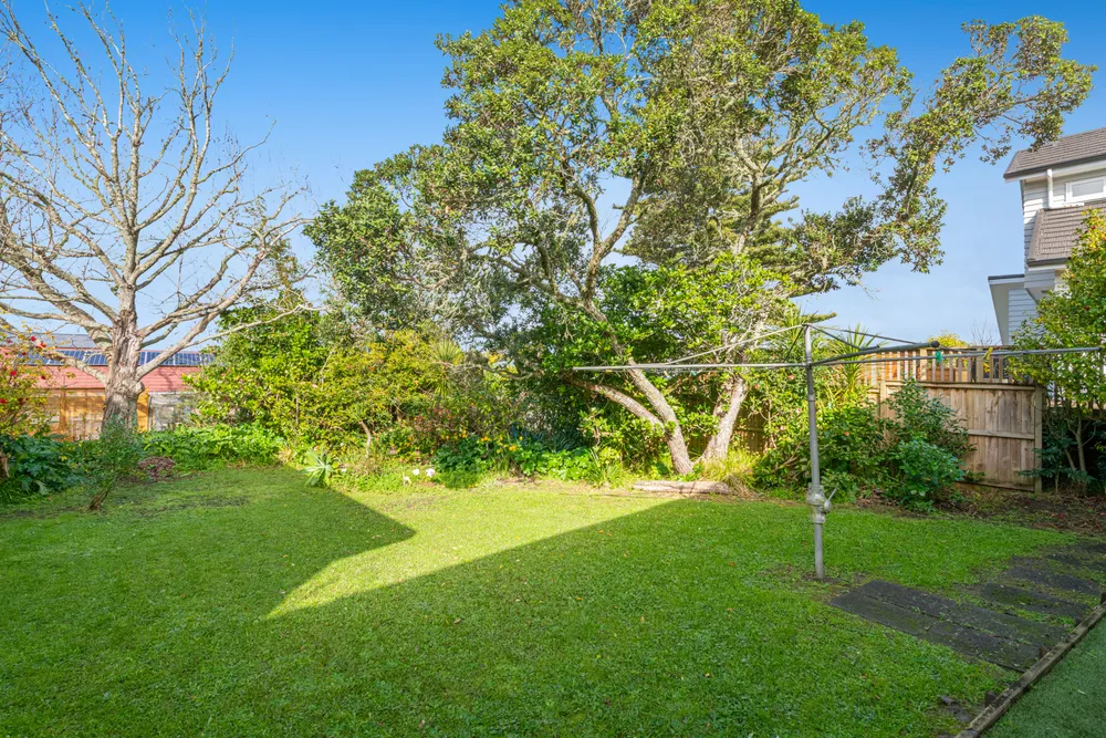 Photos of 54 Holland Road