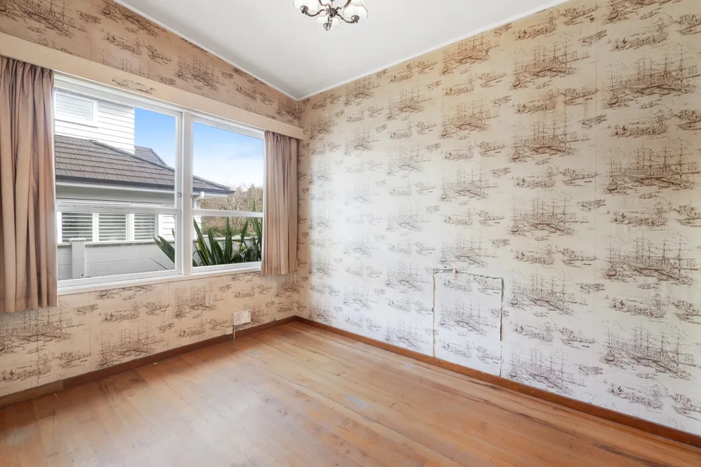 Photos of 54 Holland Road