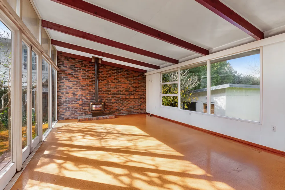Photos of 54 Holland Road
