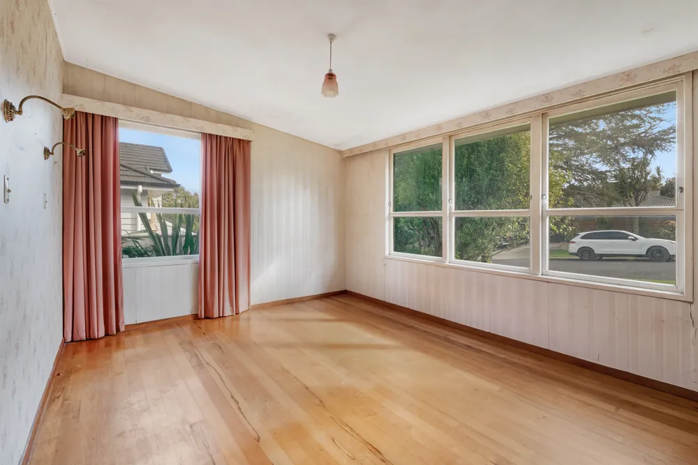 Photos of 54 Holland Road