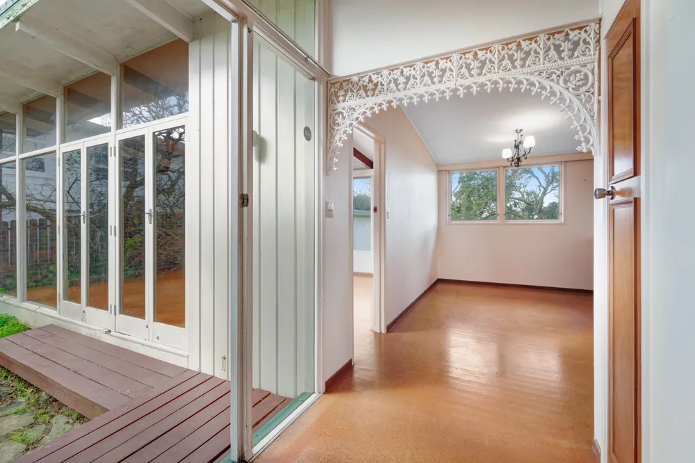 Photos of 54 Holland Road