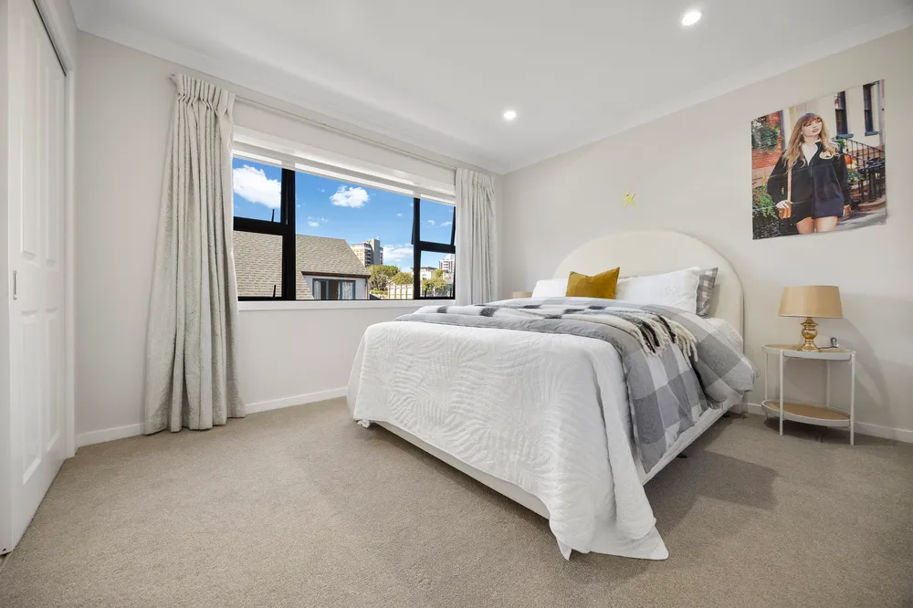 Photos of 13a Clonbern Road