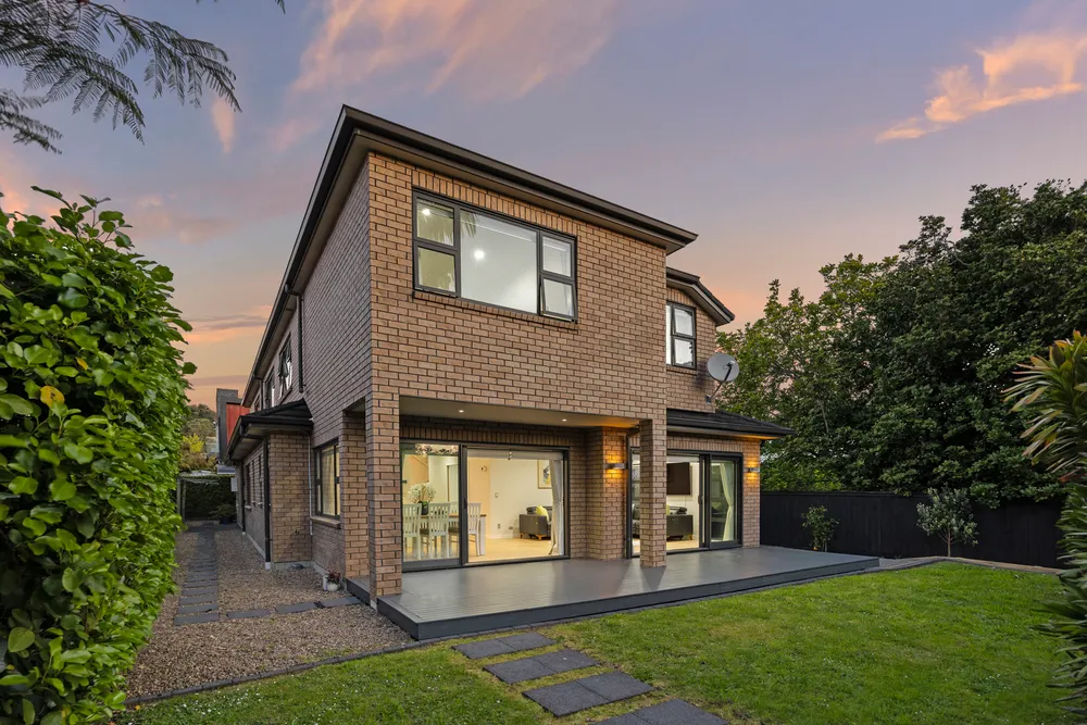 Photos of 13a Clonbern Road